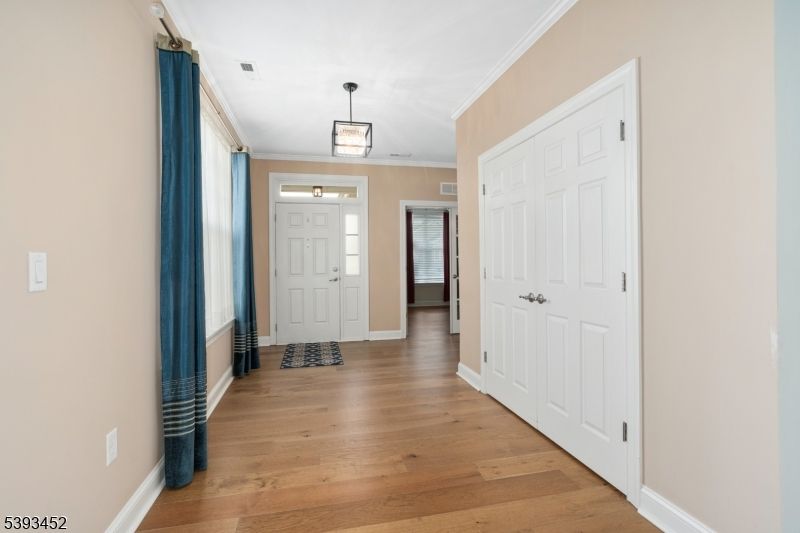 Interior, Pendant Lights, Wood Texture Flooring