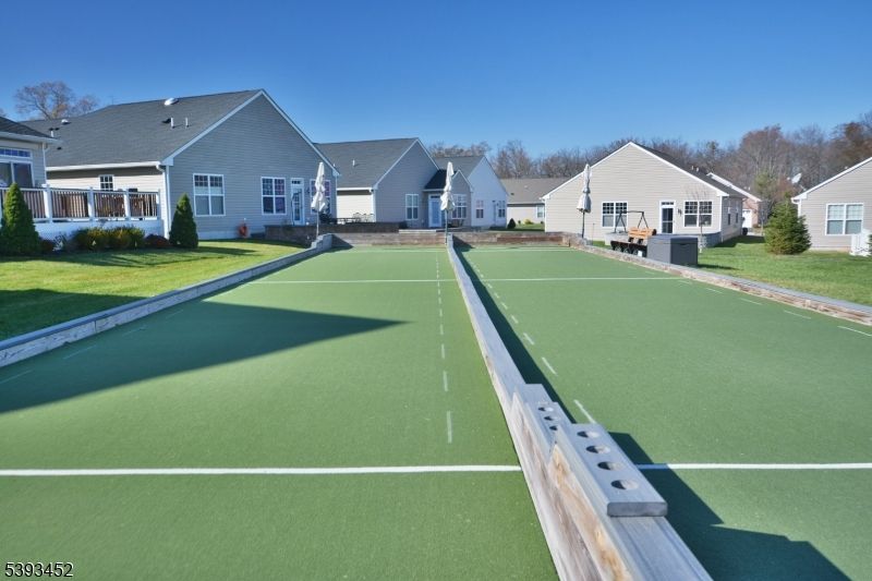 Exterior, Tennis Courts