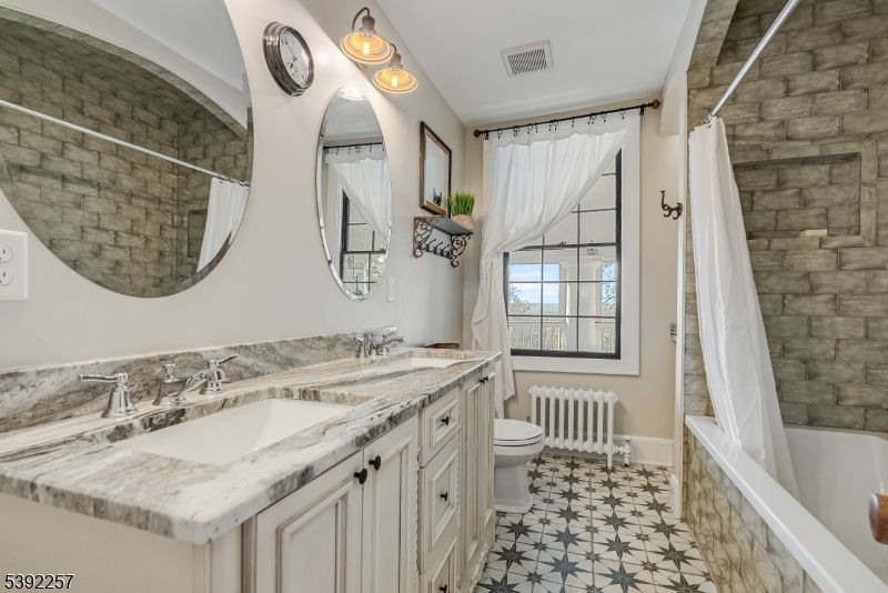 Bathroom, Dual Sink Vanities, Interior