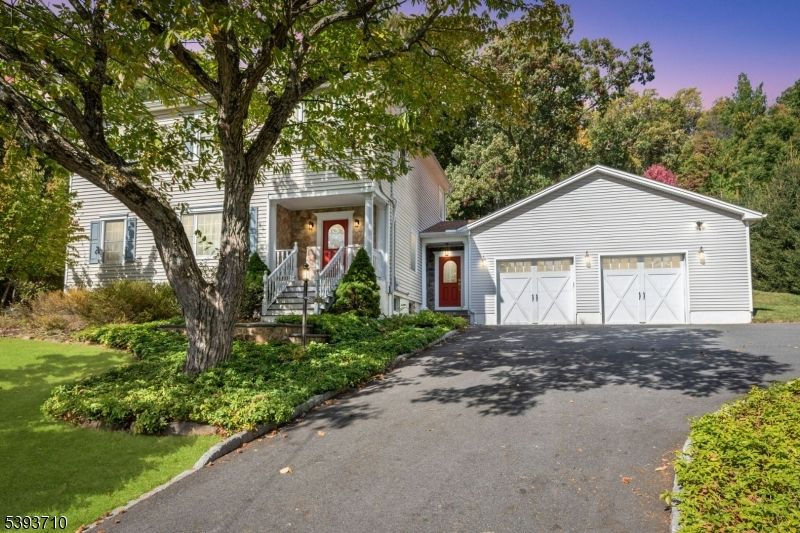 Attached, Detached Garage, Exterior, Facade, Ranch