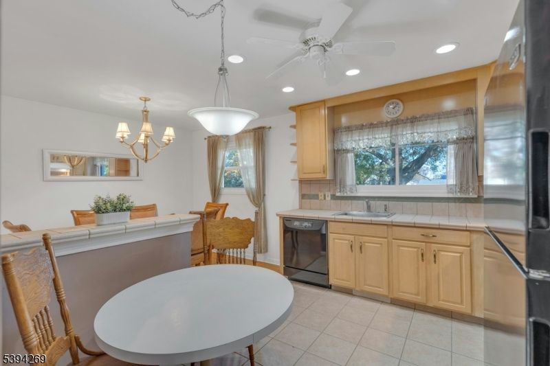 Chandelier, Dining room, Interior, Kitchen, Pendant Lights, Recessed Lighting