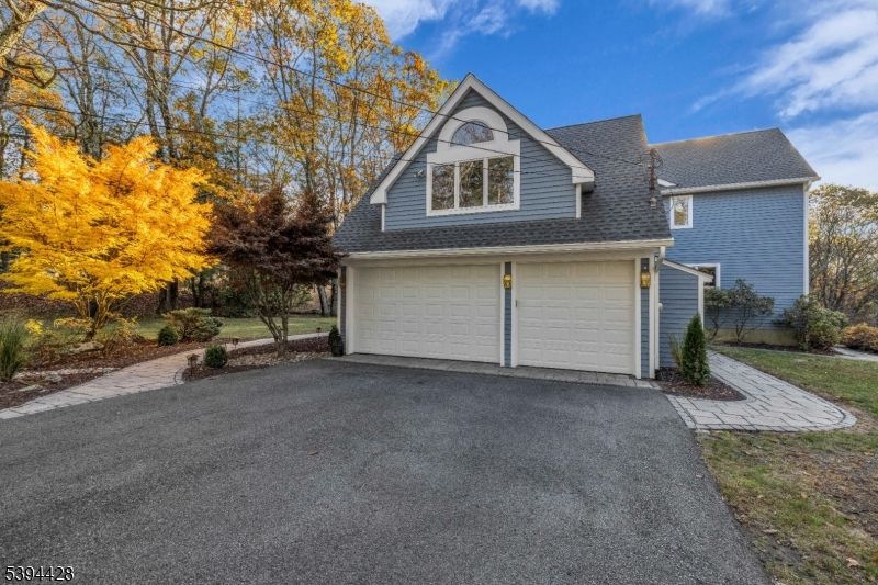 Attached, Exterior, Facade, Farmhouse