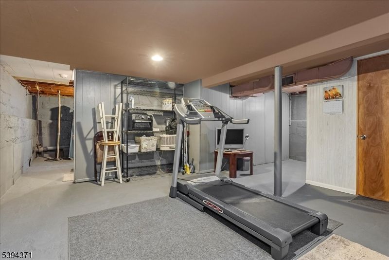 Fitness Equipment, Interior, Recessed Lighting