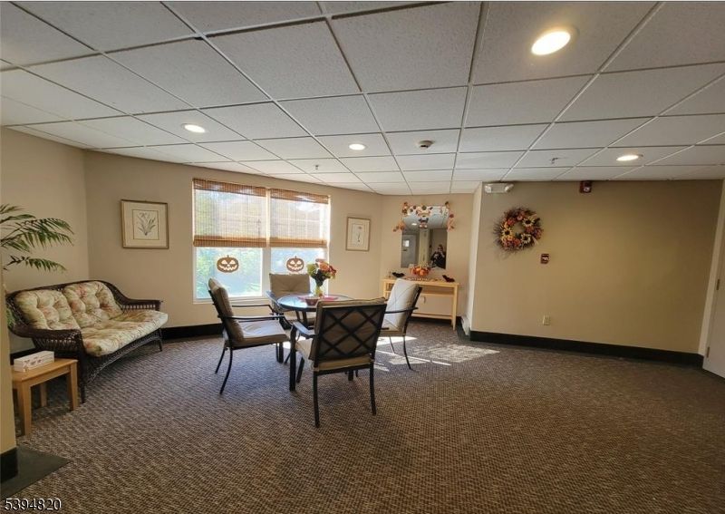 Dining room, Interior, Recessed Lighting