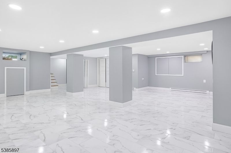 Empty room, Interior, Marble, Recessed Lighting