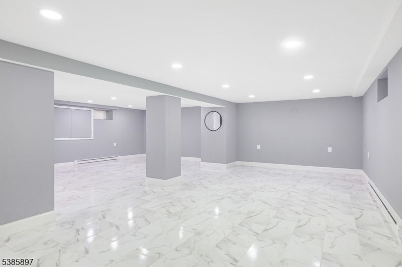 Empty room, Interior, Marble, Recessed Lighting