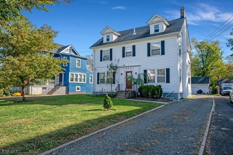 Exterior, Facade, Georgian