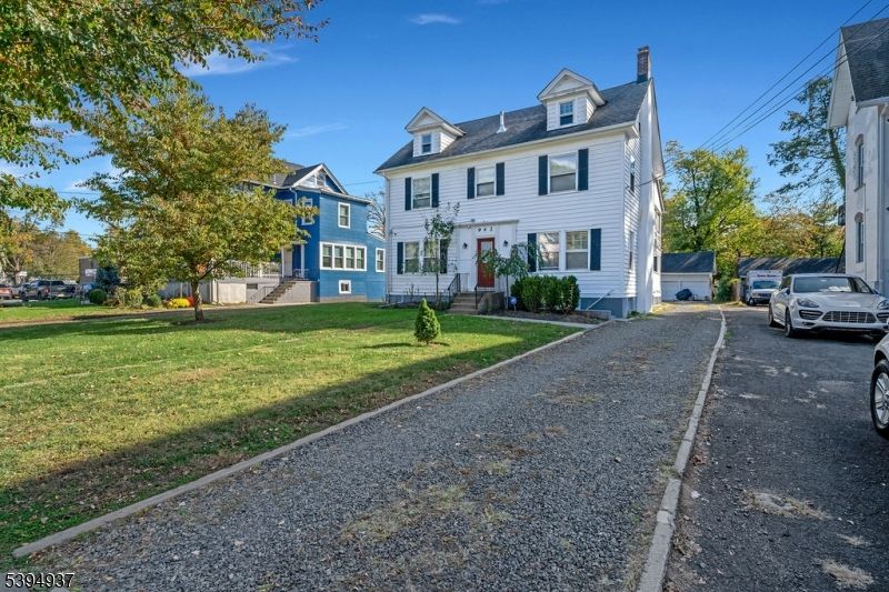 Backyard, Exterior, Facade, Georgian