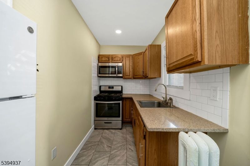 Interior, Kitchen, Marble, Recessed Lighting