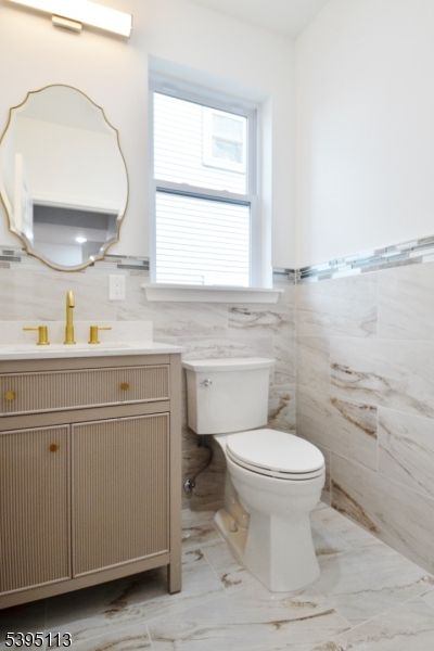 Bathroom, Interior, Marble, Marble Walls, Wooden Walls