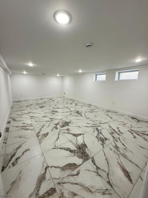 Empty room, Interior, Marble, Recessed Lighting