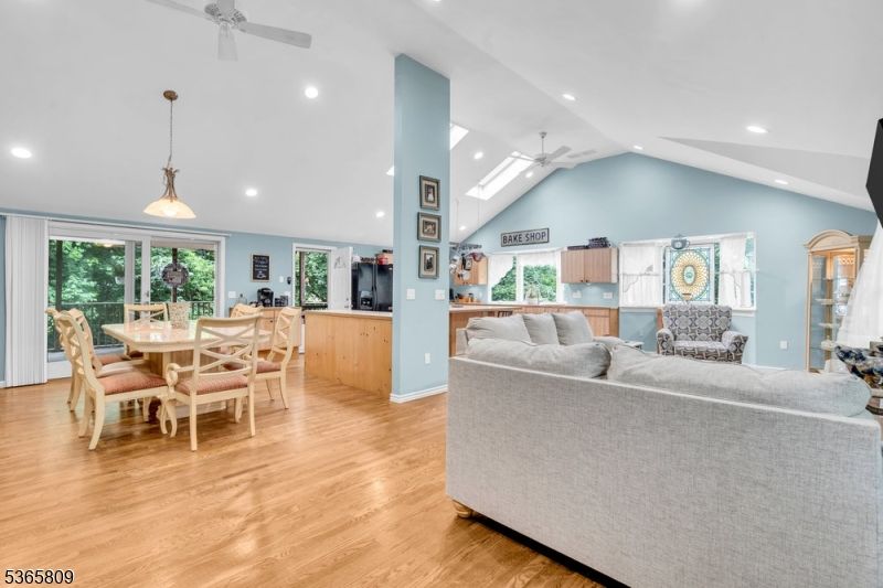 Dining room, Interior, Living room, Pendant Lights, Recessed Lighting, Wood Texture Flooring