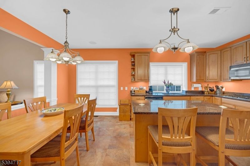 Chandelier, Dining room, Interior, Kitchen, Pendant Lights