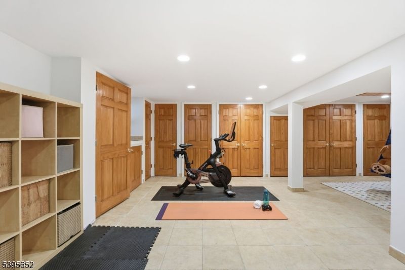 Fitness Equipment, Interior, Recessed Lighting