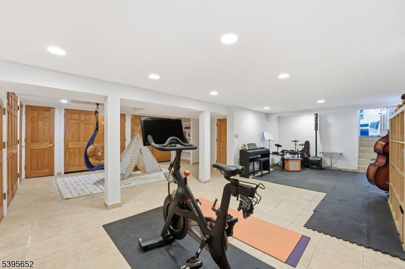 Fitness Equipment, Interior, Recessed Lighting