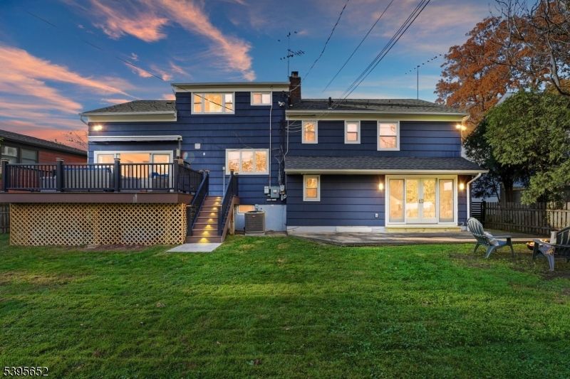 Backyard, Exterior, Facade, Raised Ranch