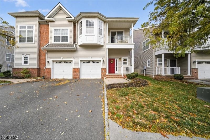 Attached, Exterior, Facade, Brick Facade, Rowhouse