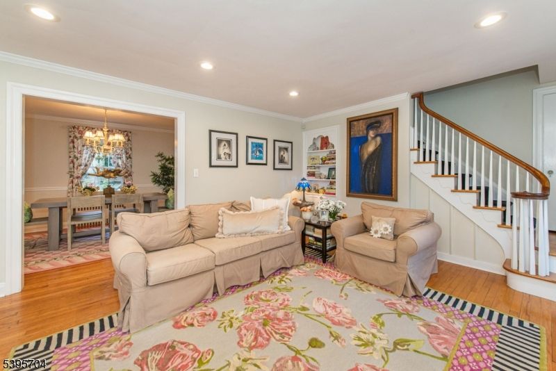 Chandelier, Dining room, Interior, Living room, Recessed Lighting, Wood Texture Flooring
