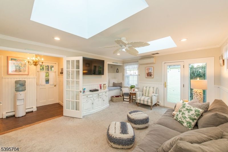 Chandelier, Interior, Living room, Recessed Lighting, Wood Texture Flooring