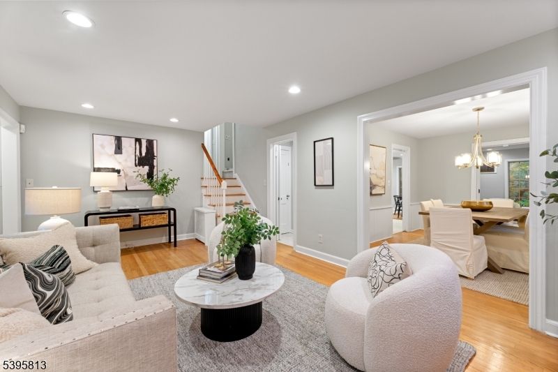 Chandelier, Dining room, Interior, Living room, Recessed Lighting, Wood Texture Flooring