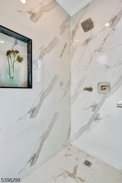 Bathroom, Interior, Marble Walls, Recessed Lighting