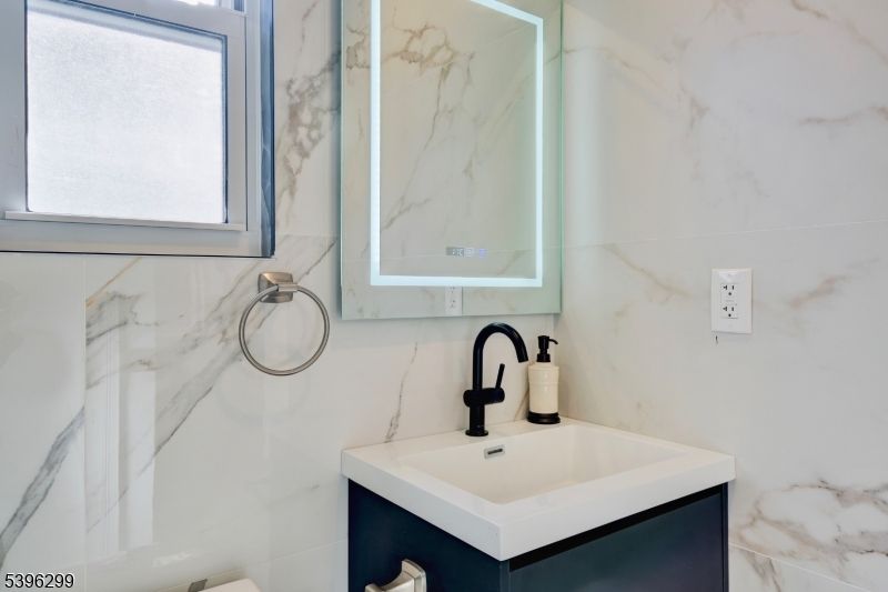 Bathroom, Interior, Marble Walls