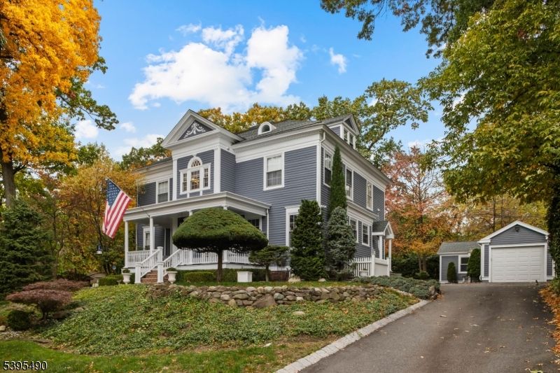 Detached Garage, Exterior, Facade, Queen Anne Victorian