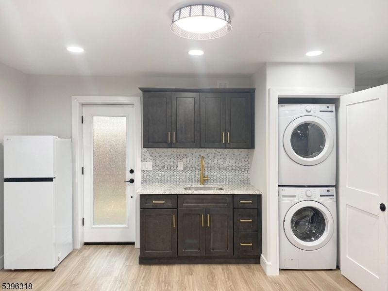 Interior, Recessed Lighting, Utility Closets, Washer, Wood Texture Flooring