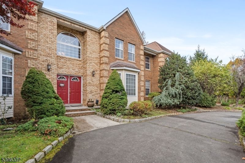 Exterior, Facade, Brick Facade, Brick Traditional