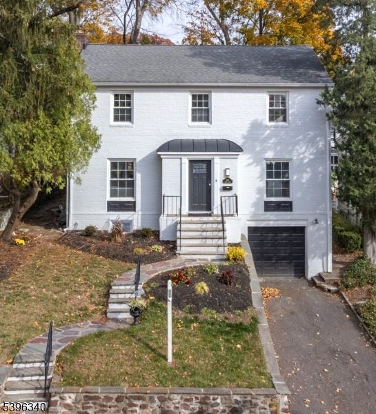 Attached, Exterior, Facade, Georgian