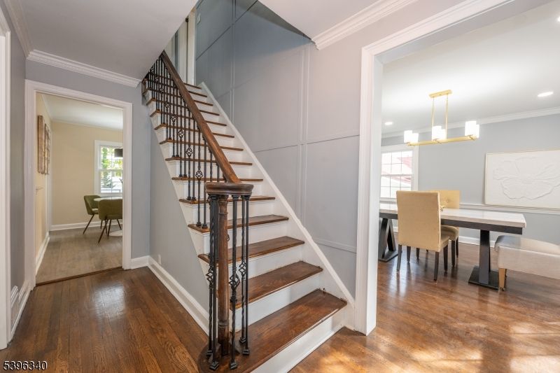 Chandelier, Dining room, Interior, Pendant Lights, Recessed Lighting, Wood Texture Flooring