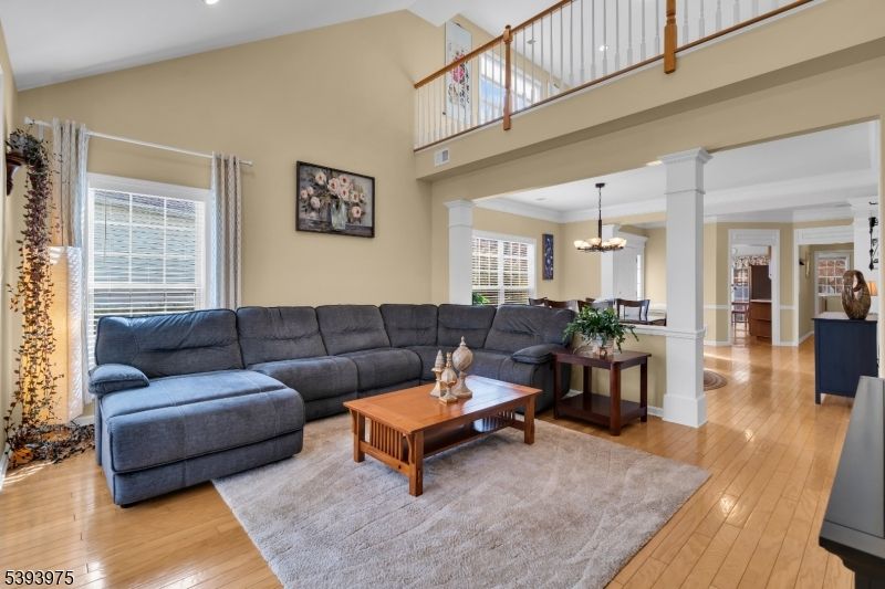 Chandelier, Dining room, Interior, Living room, Recessed Lighting, Wood Texture Flooring
