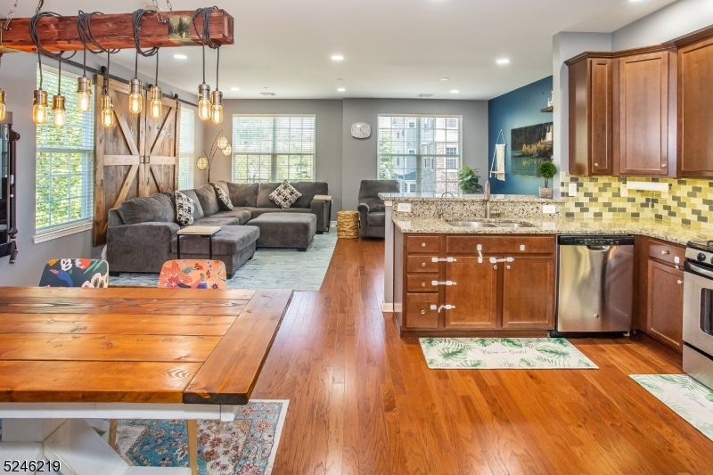 Interior, Kitchen, Living room, Pendant Lights, Recessed Lighting, Wood Texture Flooring