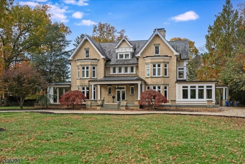 Backyard, Exterior, Facade, Brick Facade, Queen Anne Victorian