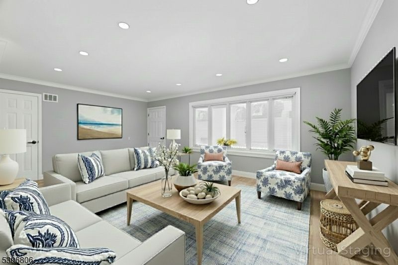 Interior, Living room, Recessed Lighting, Wood Texture Flooring