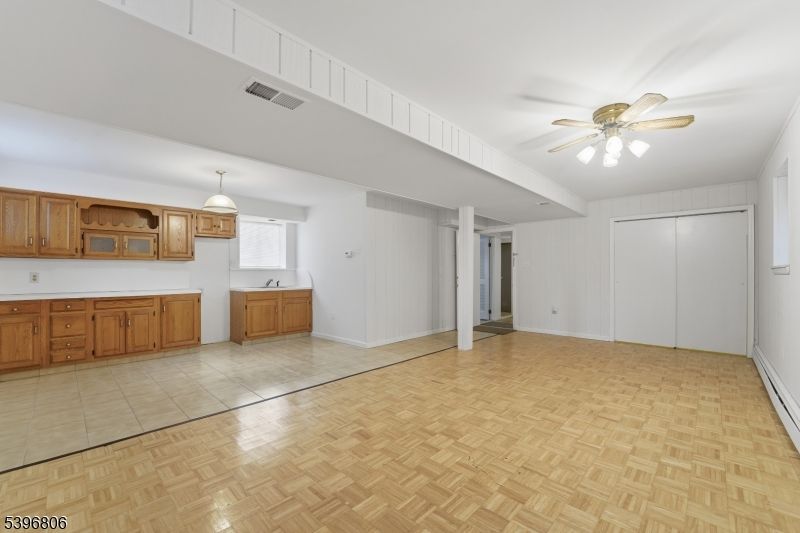 Empty room, Interior, Pendant Lights, Wood Texture Flooring