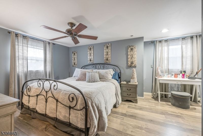 Bedroom, Home Office, Interior, Recessed Lighting, Wood Texture Flooring