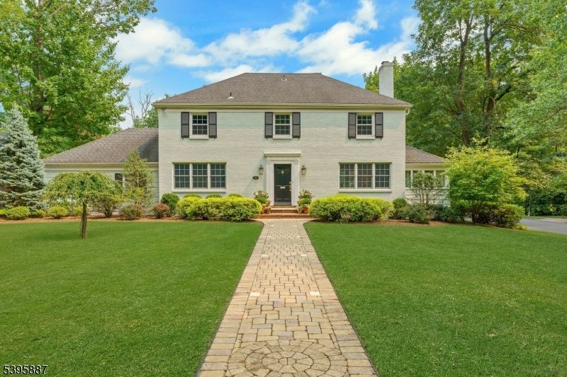 Exterior, Facade, Georgian