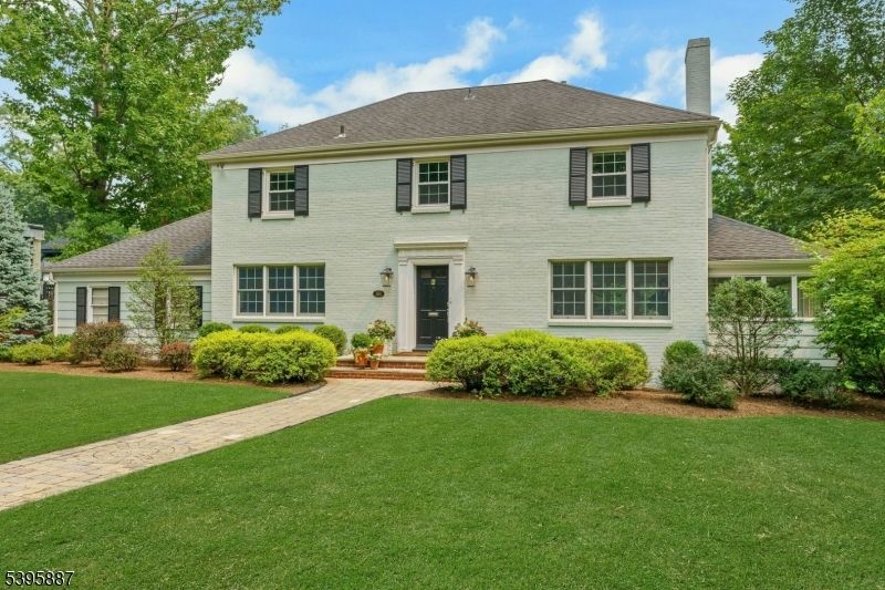 Exterior, Facade, Georgian