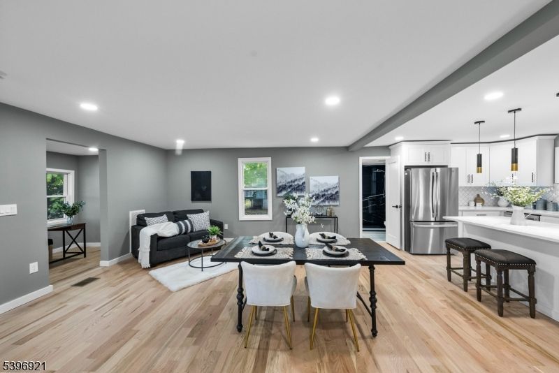 Dining room, Interior, Kitchen, Living room, Pendant Lights, Recessed Lighting, Stainless Steel Appliances, Wood Texture Flooring