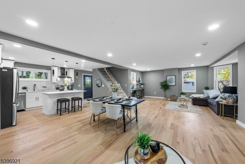 Dining room, Interior, Kitchen, Living room, Pendant Lights, Recessed Lighting, Wood Texture Flooring