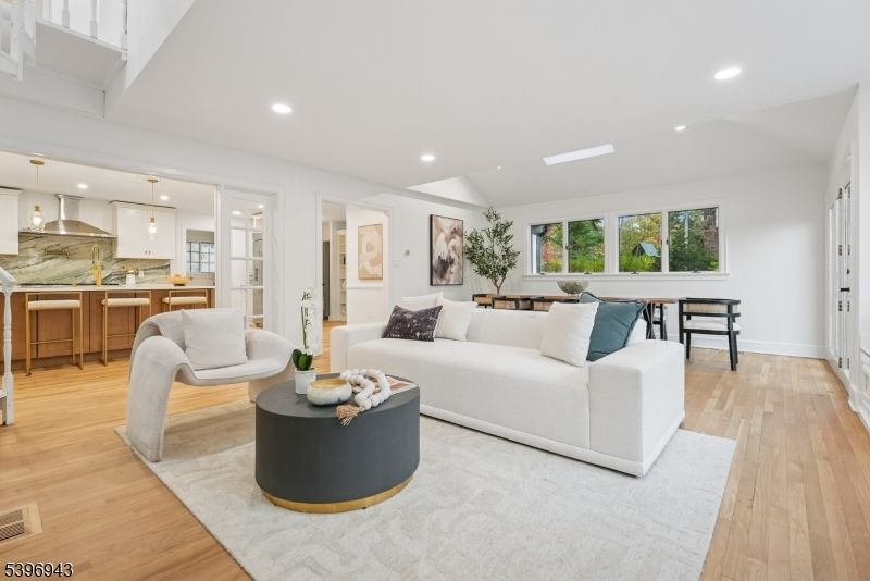Dining room, Interior, Kitchen, Living room, Pendant Lights, Recessed Lighting, Wood Texture Flooring