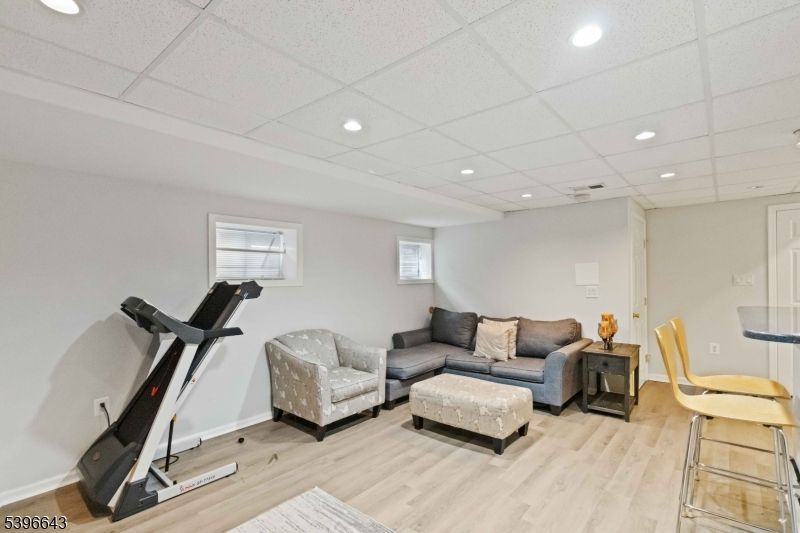 Fitness Equipment, Interior, Recessed Lighting, Wood Texture Flooring