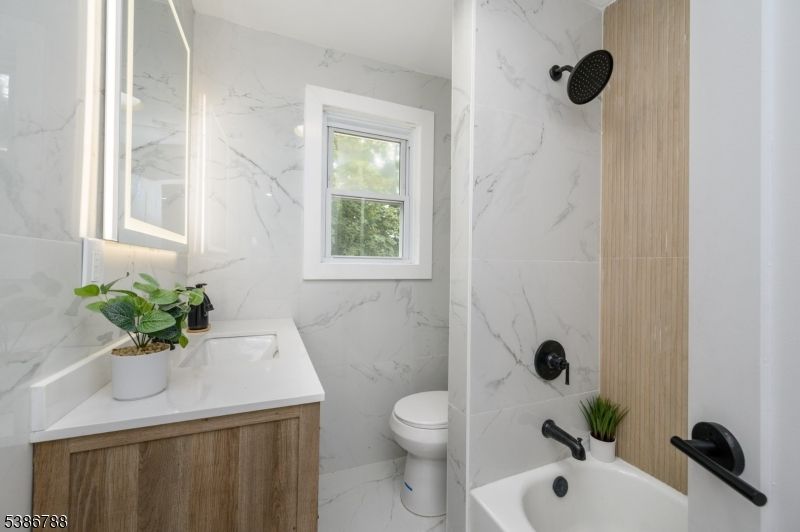 Bathroom, Interior, Marble, Marble Walls