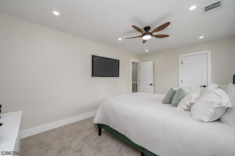 Bedroom, Interior, Recessed Lighting