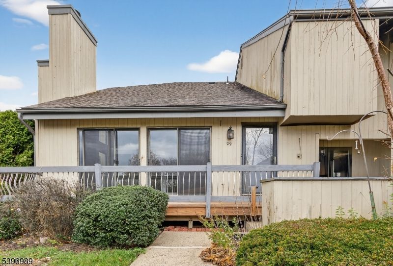 Exterior, Facade, Farmhouse