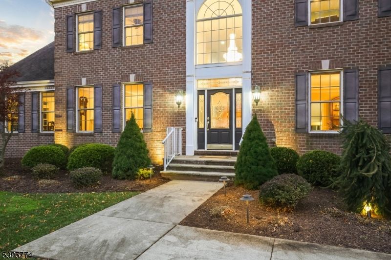 Exterior, Facade, Brick Facade, Rowhouse