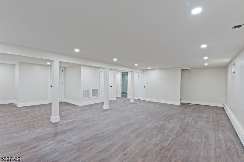 Empty room, Interior, Recessed Lighting, Wood Texture Flooring