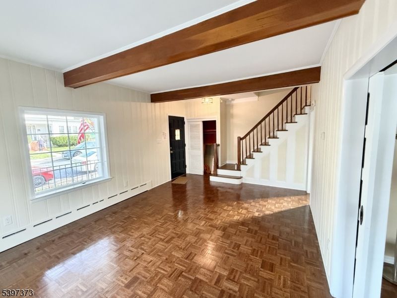Empty room, Interior, Wooden Beams, Wood Texture Flooring
