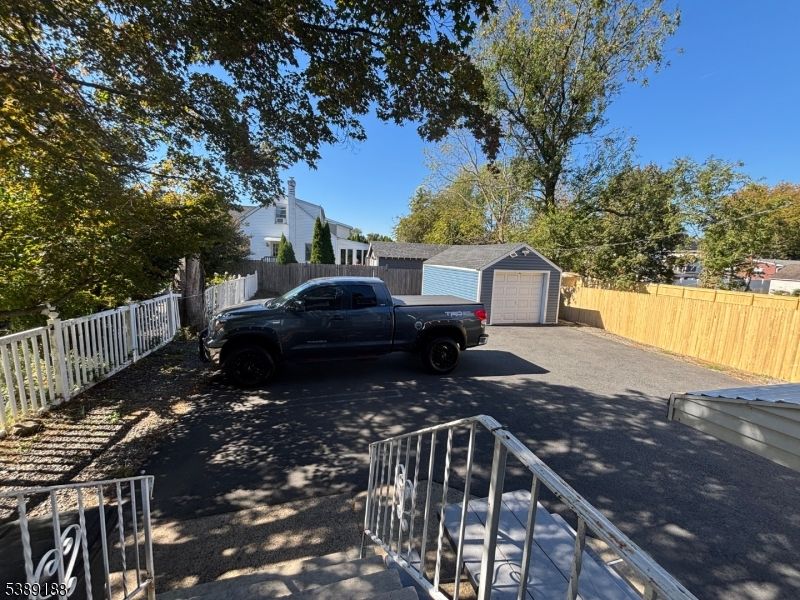 Detached Garage, Exterior